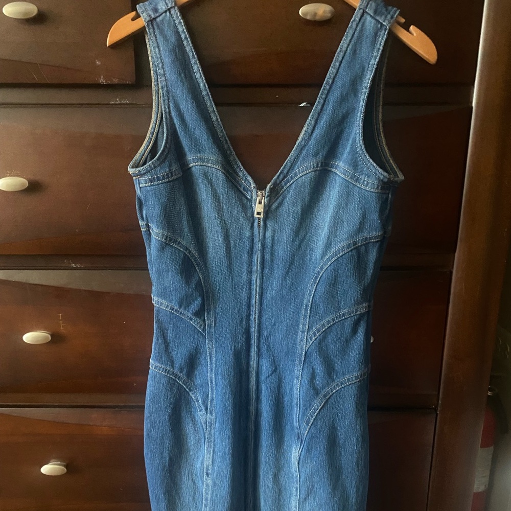 Guess denim zip front body-con dress. Size Medium